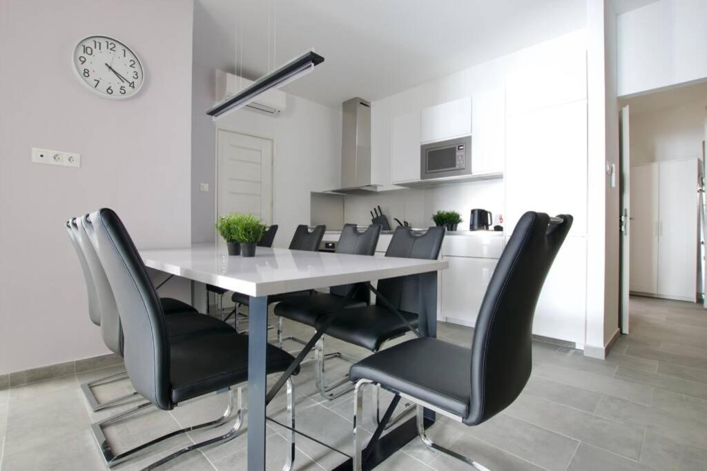 Premium Apartment By Hi5-Vaci Str. 3 Bedroom Budapest Eksteriør billede