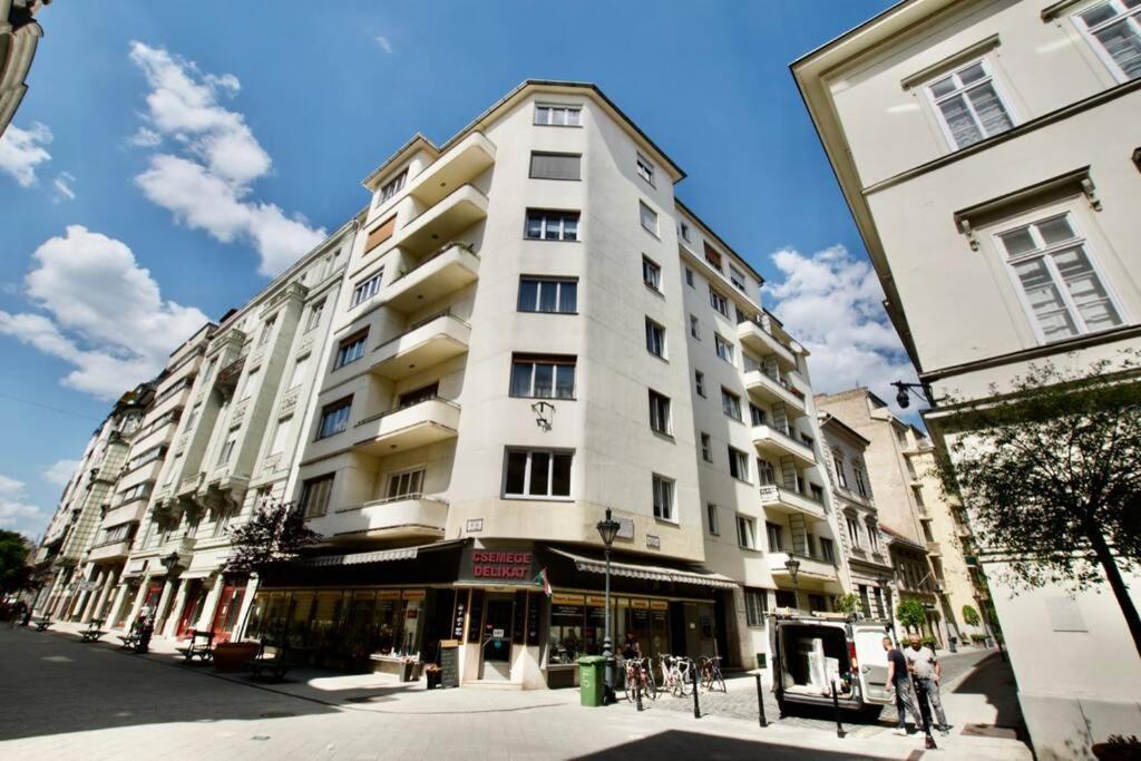 Premium Apartment By Hi5-Vaci Str. 3 Bedroom Budapest Eksteriør billede
